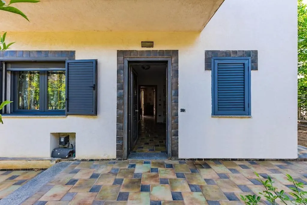 The Antique Villa By Ps Golem  0*, Golem (Tirana)